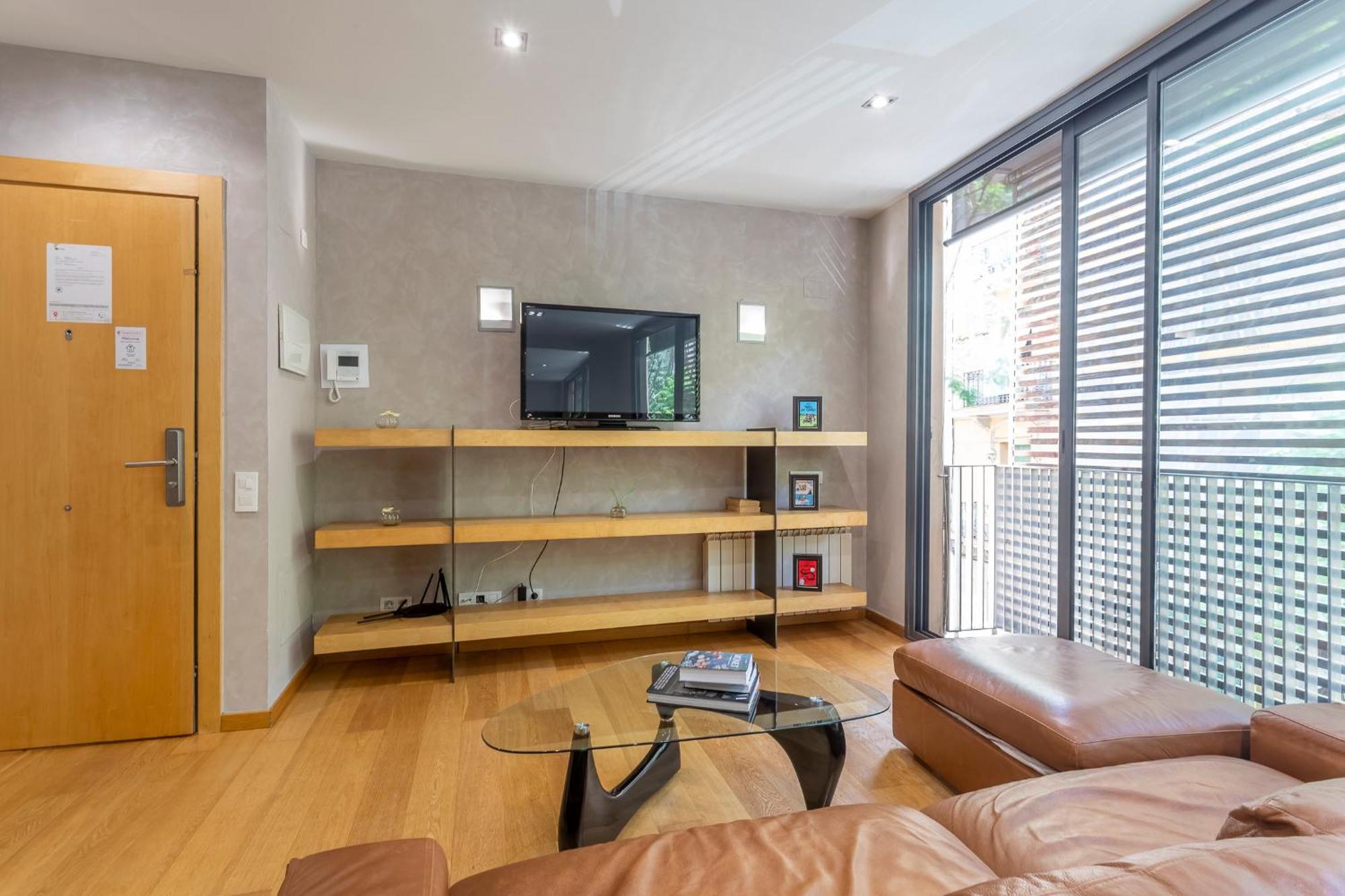 My Space Emirates - Bright In Gracia With Shared Pool Apartment *