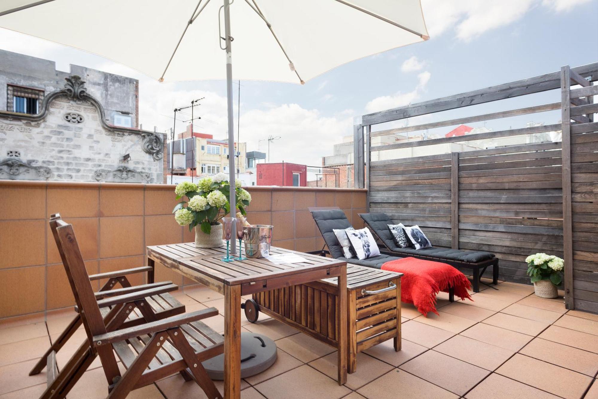 My Space Emirates - Bright In Gracia With Shared Pool Apartamento *