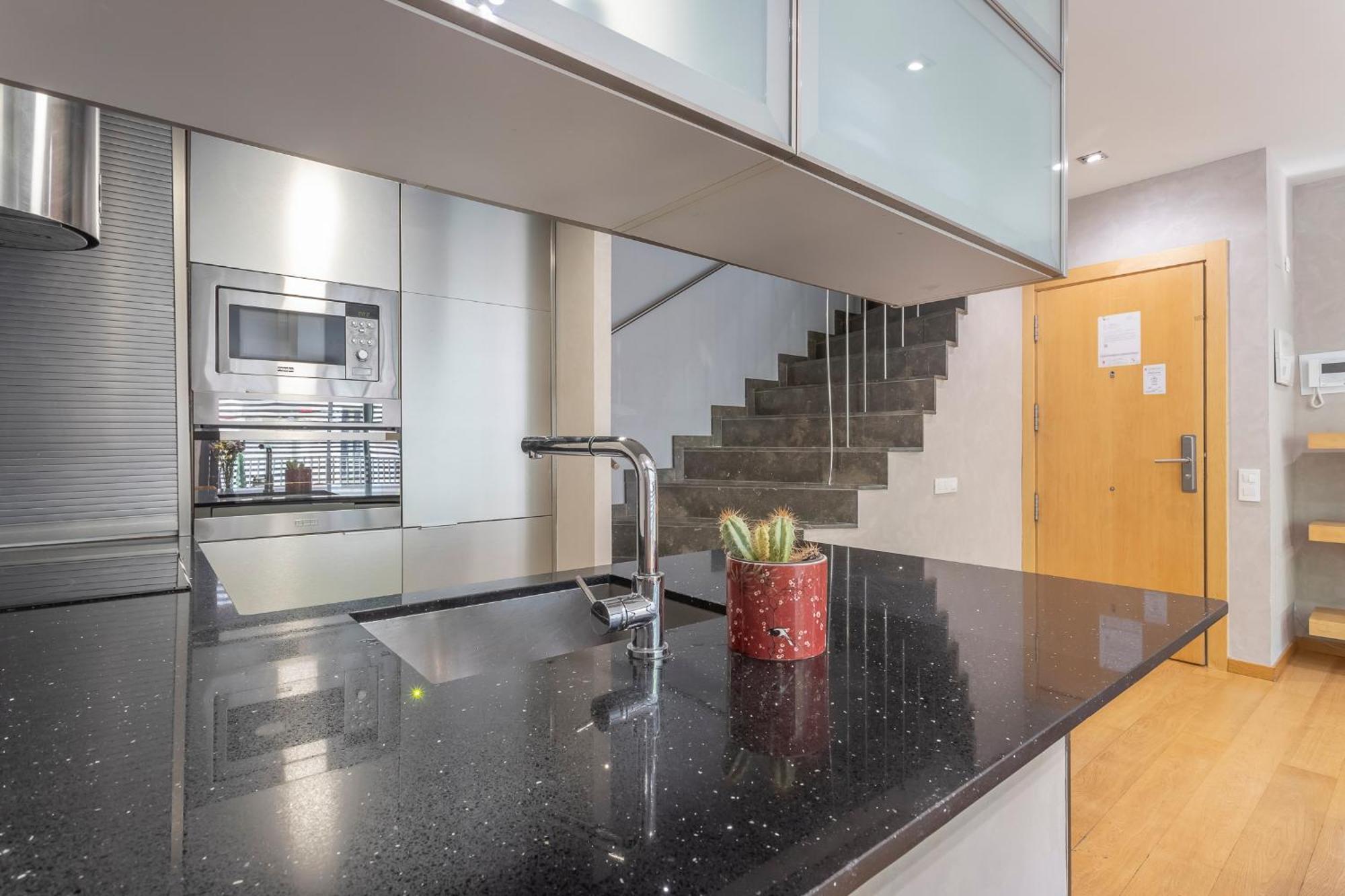 Apartament My Space Emirates - Bright In Gracia With Shared Pool Barcelona